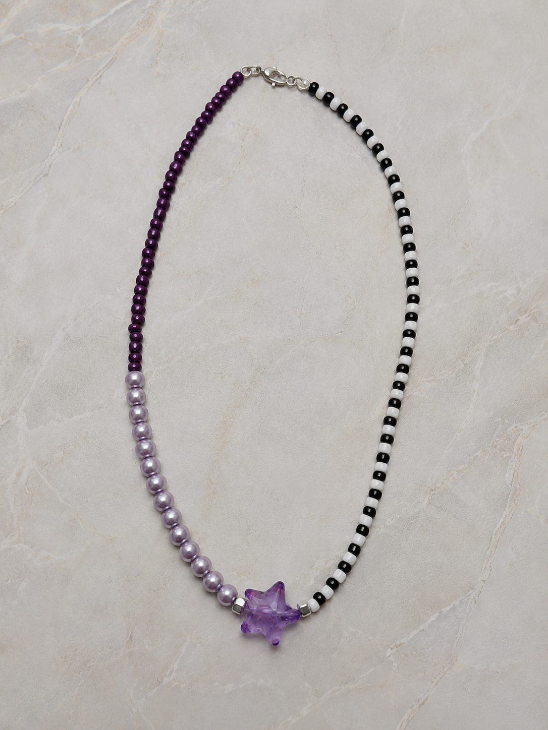 Chromatic Necklaces